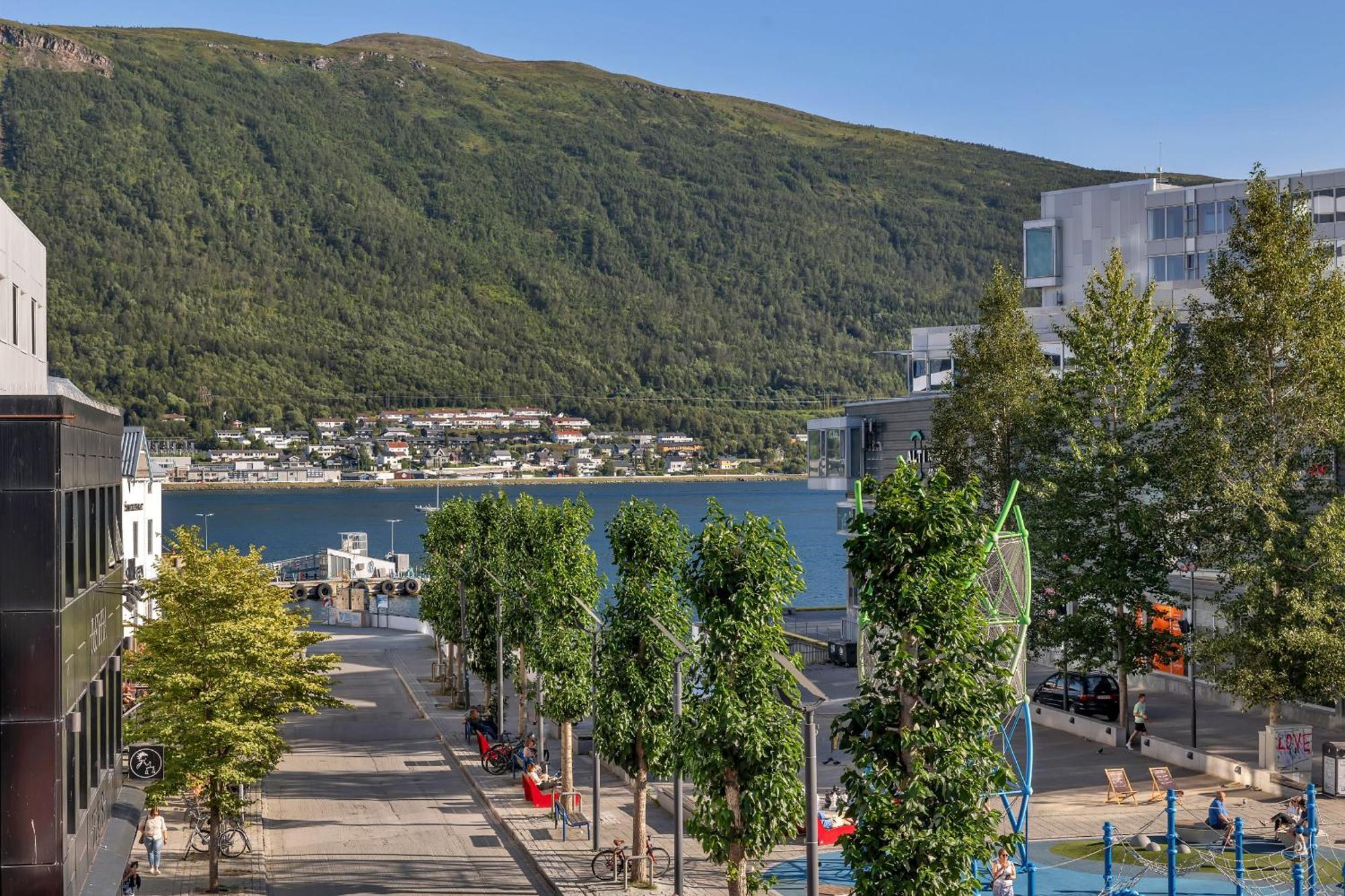 The Loft - Central Top Floor Apartment With 4 Bedrooms Tromsø Exteriör bild